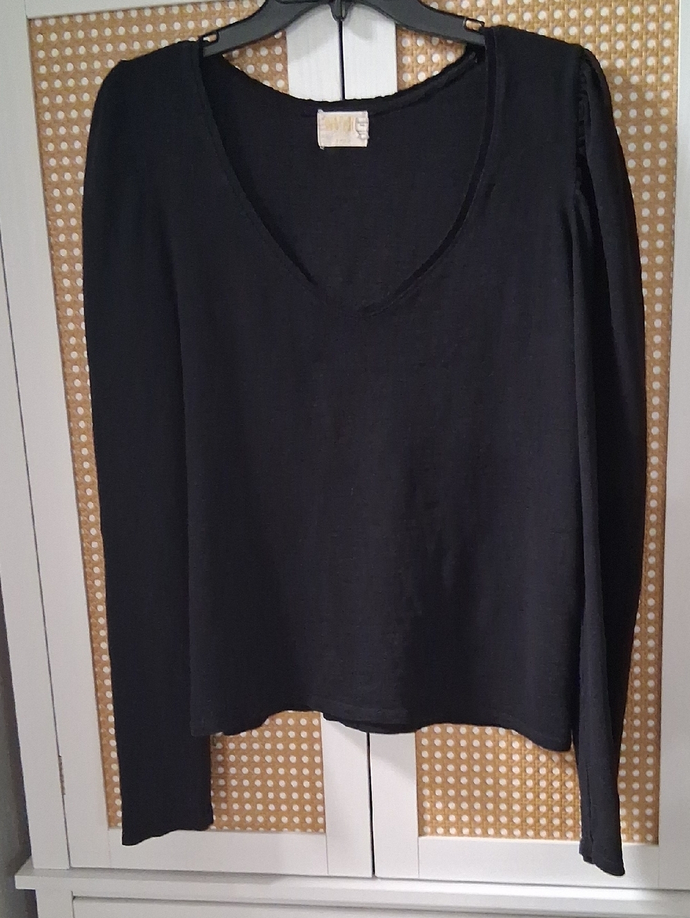 Nation LTD Black V-Neck Long Sleeve Women's Top